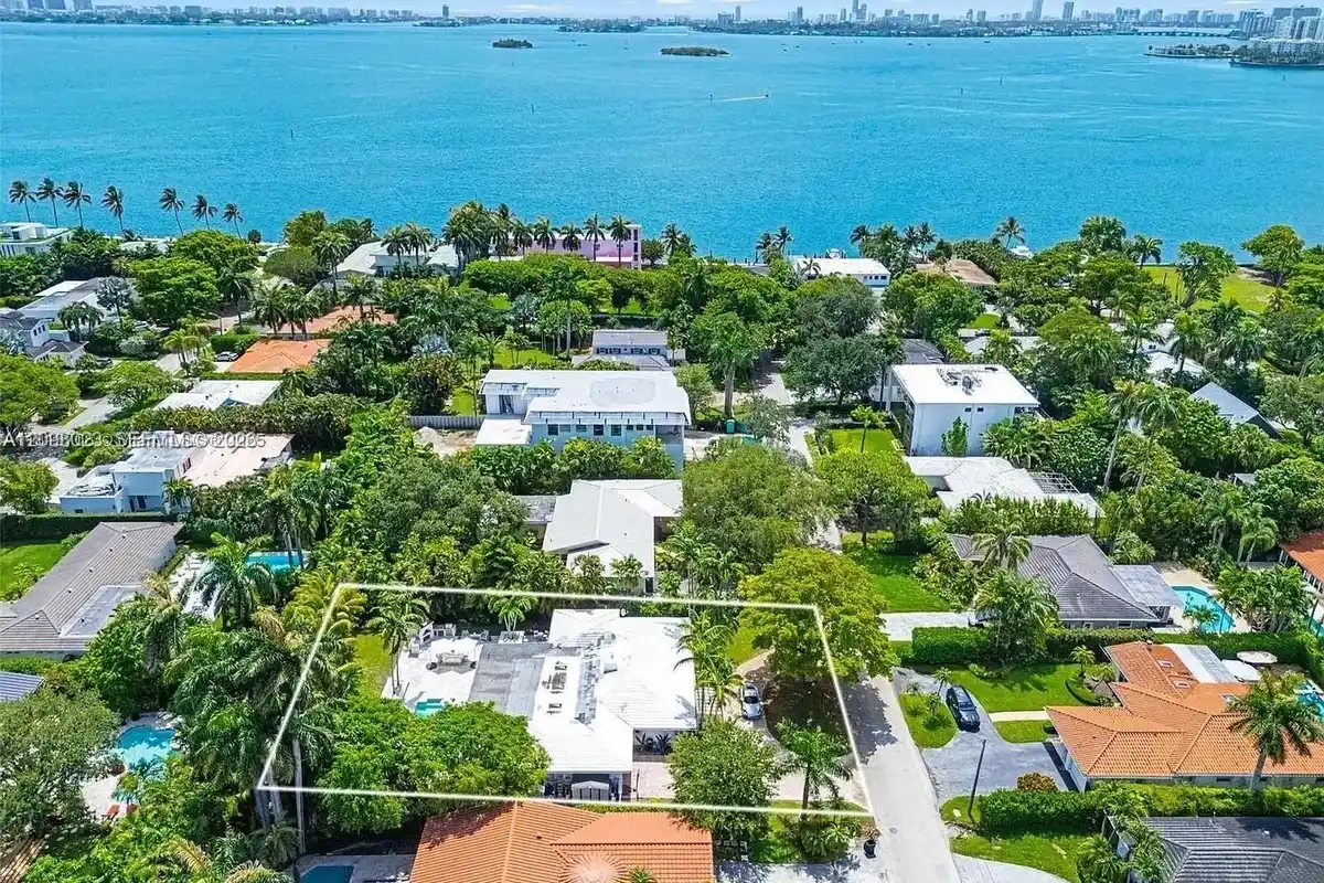1255 NE 93rd St, Miami Shores: photo 1 of 101