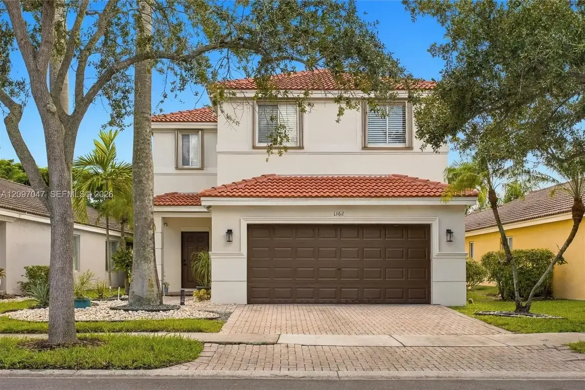 1362 Canary Island Dr, Weston: photo 1 of 28