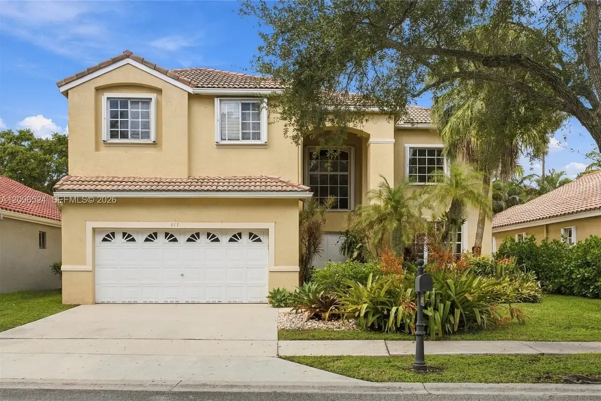 447 Cambridge Dr, Weston: photo 1 of 53