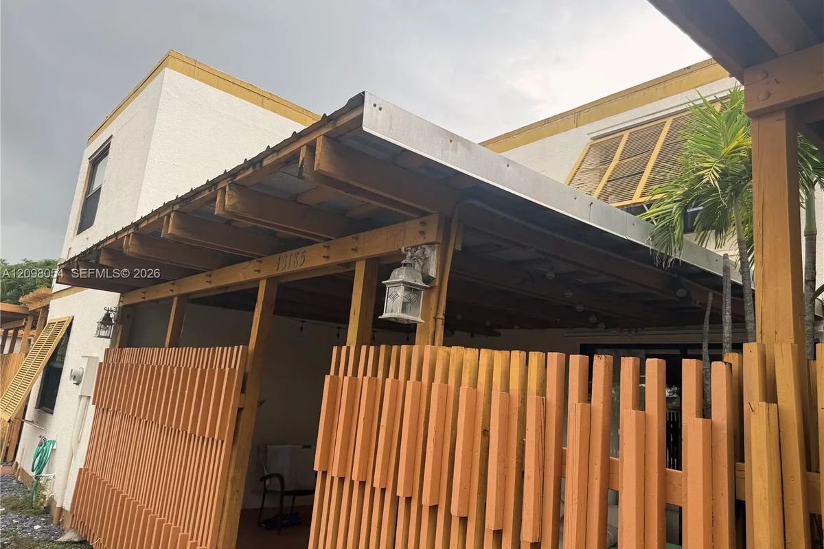 13185 SW 9th Ln, Miami: photo 1 of 14