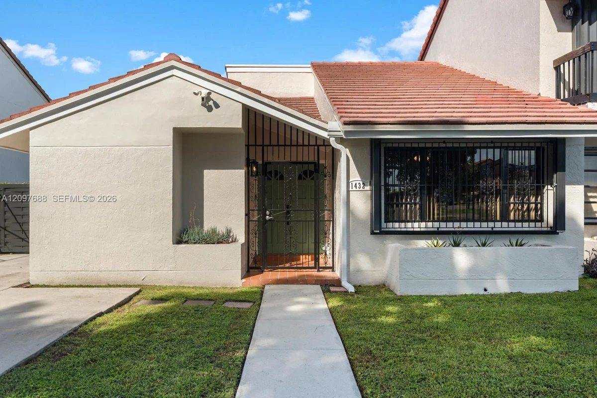 1432 SW 118th Ave, Miami: photo 1 of 62