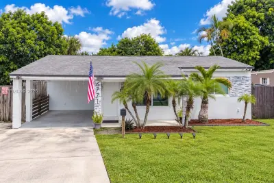 6771 Harding St, Hollywood: photo 1 of 51
