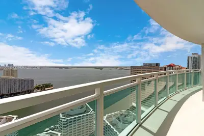 950 Brickell Bay Dr #3710, Miami: photo 1 of 50