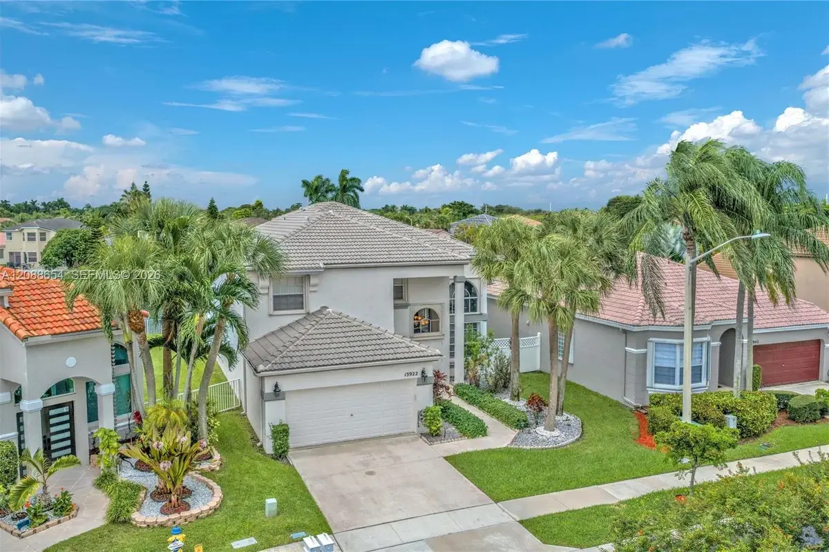15922 NW 14th Pl, Pembroke Pines: photo 1 of 81