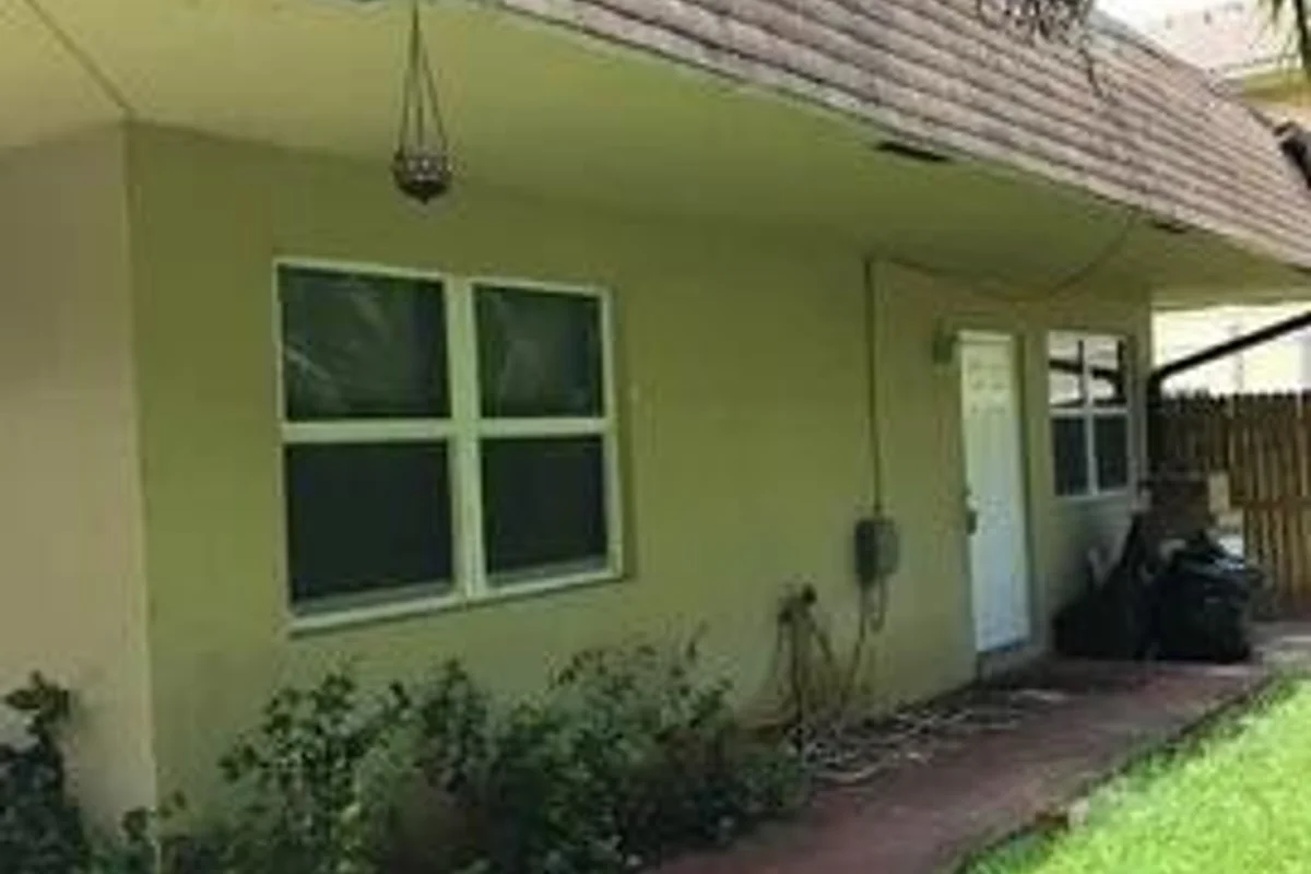 4110 N 31st Ter #C, Hollywood: photo 1 of 8