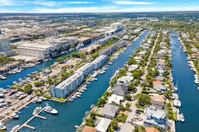 1777 SE 15th St #504, Fort Lauderdale: photo 1 of 28