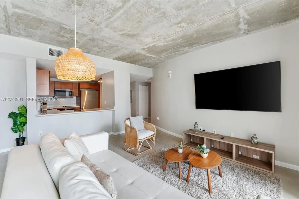 3250 NE 1st Ave #1001, Miami: photo 1 of 25