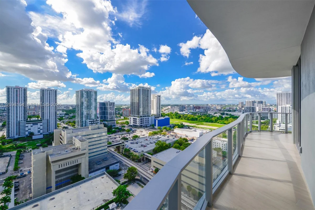 1400 Biscayne Blvd #2207, Miami: photo 1 of 44