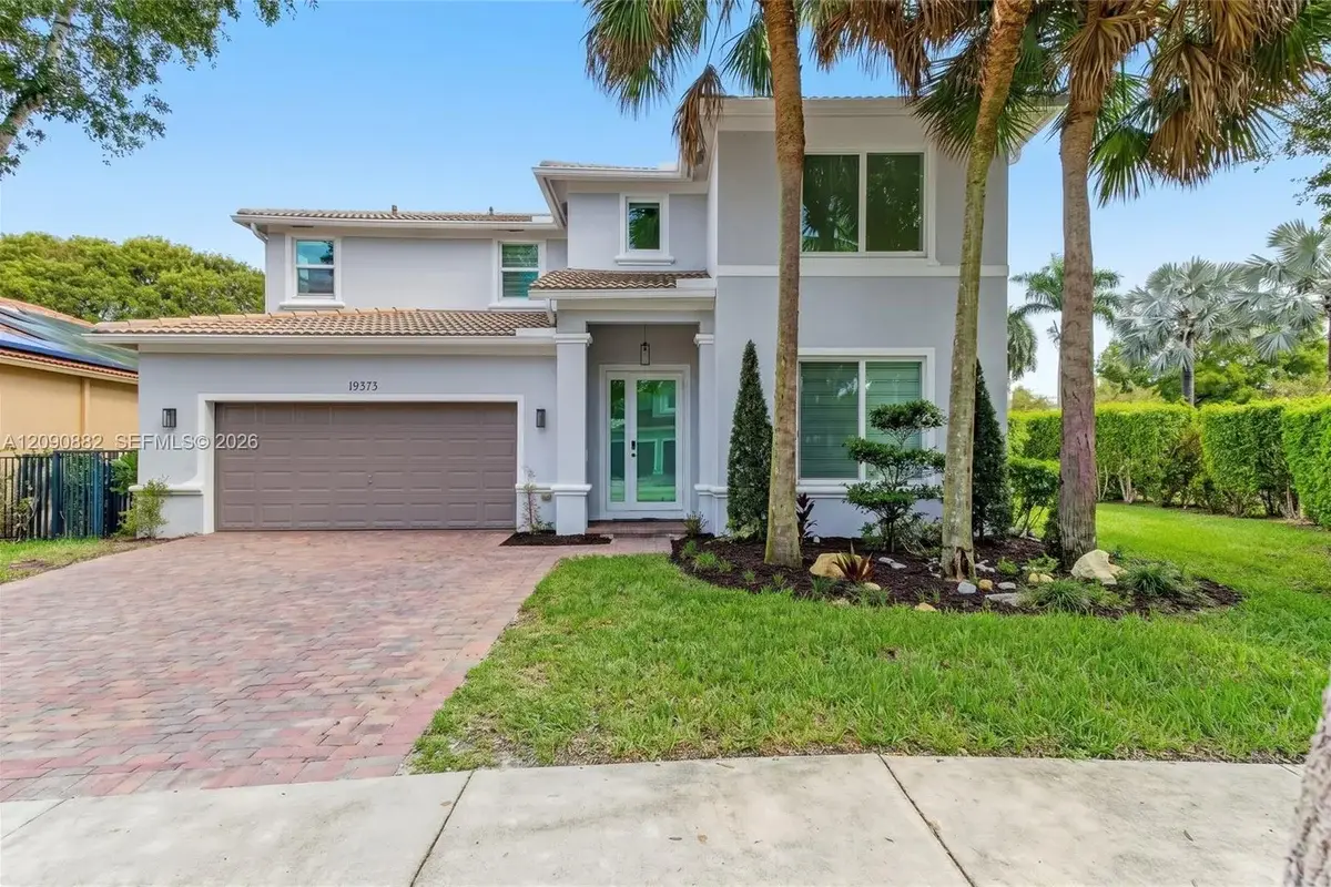 19373 Stonebrook St, Weston: photo 1 of 33