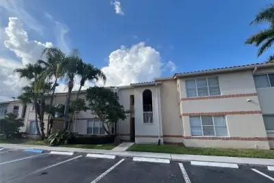 3470 N Pinewalk Dr N #216, Margate: photo 1 of 16