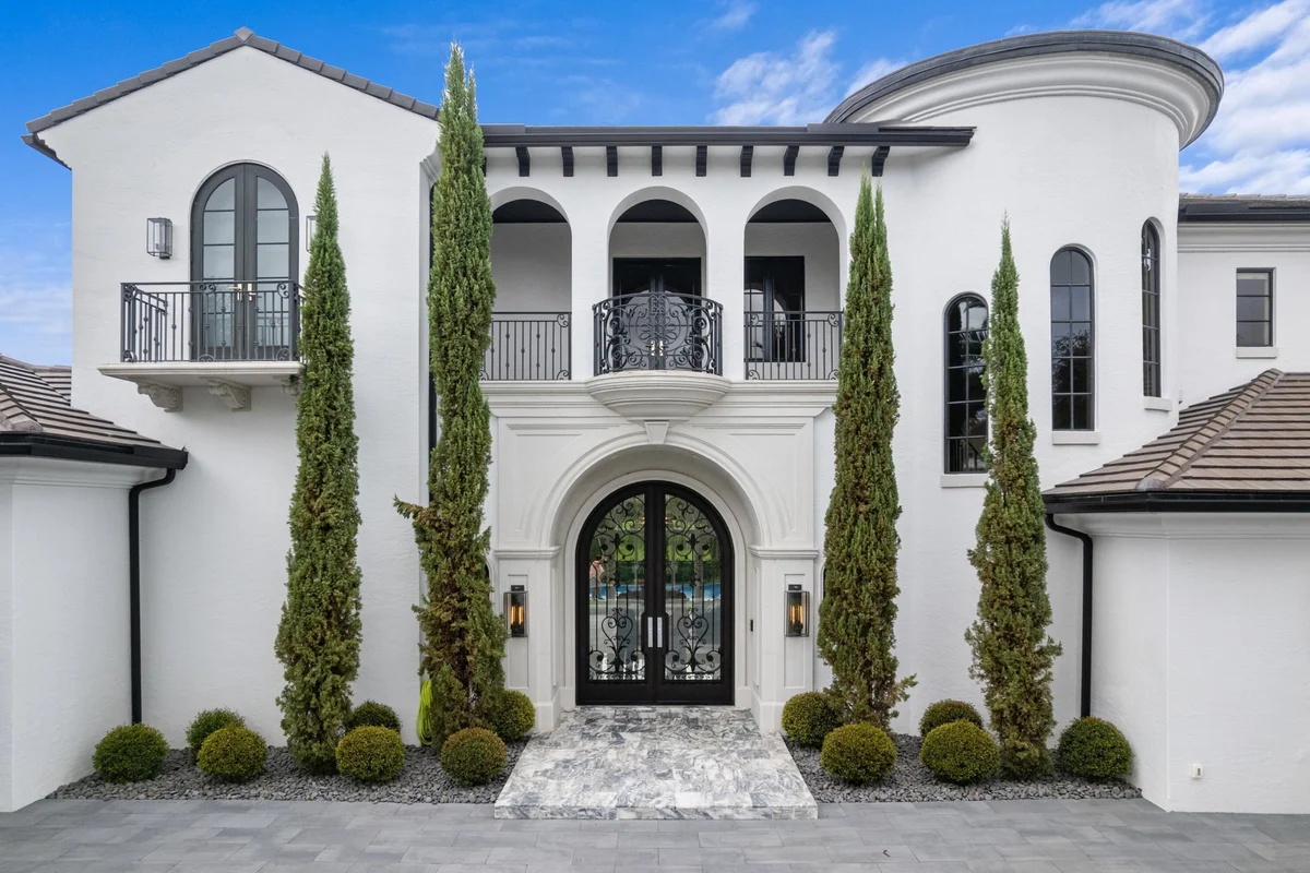 111 Via Palacio, Palm Beach Gardens: photo 1 of 64