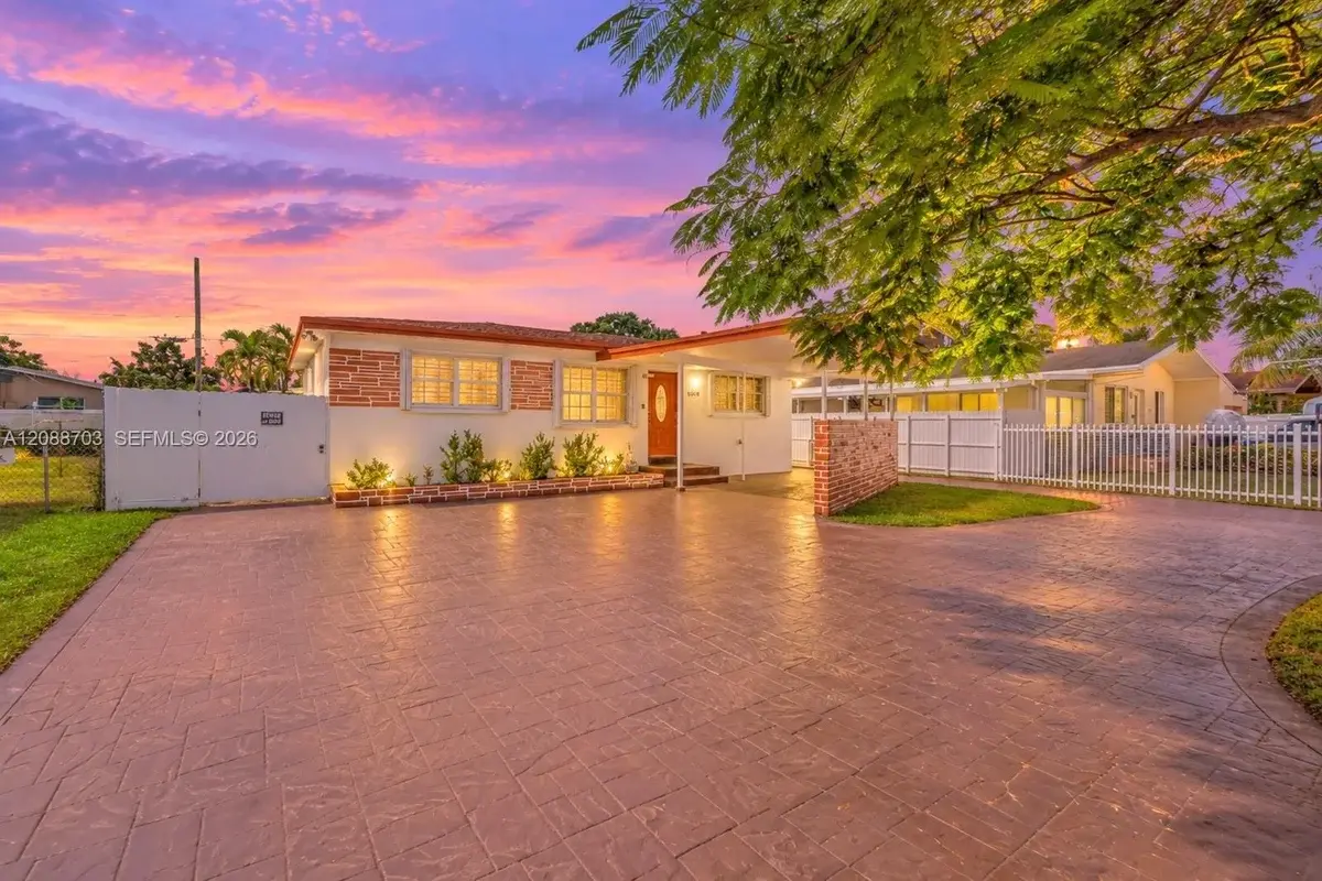 6508 Plunkett St, Hollywood: photo 1 of 32