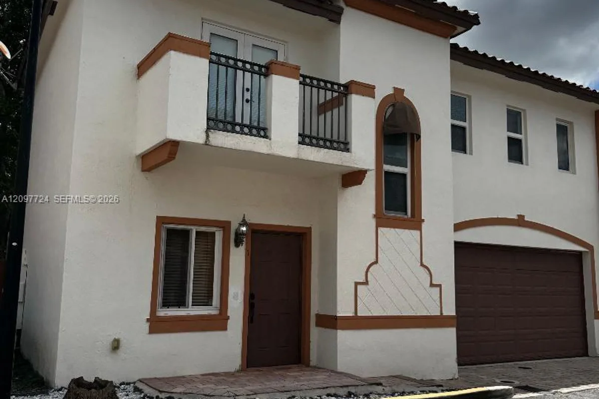 5988 SW 8th St #1, West Miami: photo 1 of 23