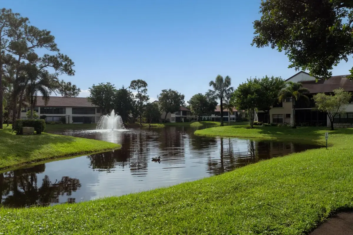3284 Jog Park Dr, Lake Worth: photo 1 of 70