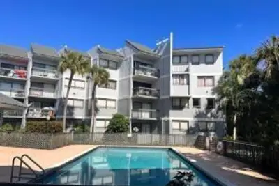 2000 N Congress Ave #104, West Palm Beach: photo 1 of 15