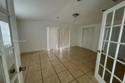 6437 SW 22nd St, Miramar: photo 1 of 11