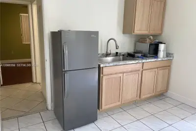 10040 SW 164th Ter #1, Miami: photo 1 of 11