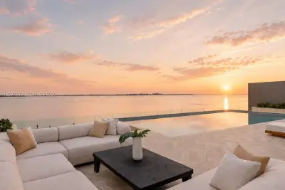 5 Grove Isle Dr #PH M02, Miami: photo 1 of 27