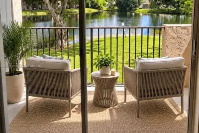 2151 NW 96th Ter #15G, Pembroke Pines: photo 1 of 28