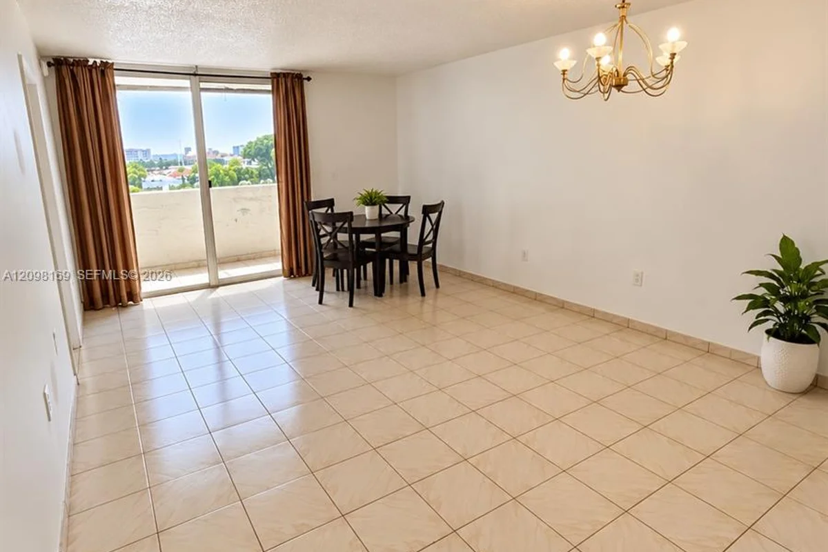 10000 NW 80th Ct #2350, Hialeah Gardens: photo 1 of 16