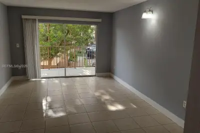 15231 SW 80th St #209, Miami: photo 1 of 21