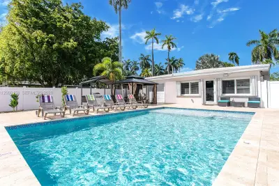 1254 Harrison St, Hollywood: photo 1 of 43