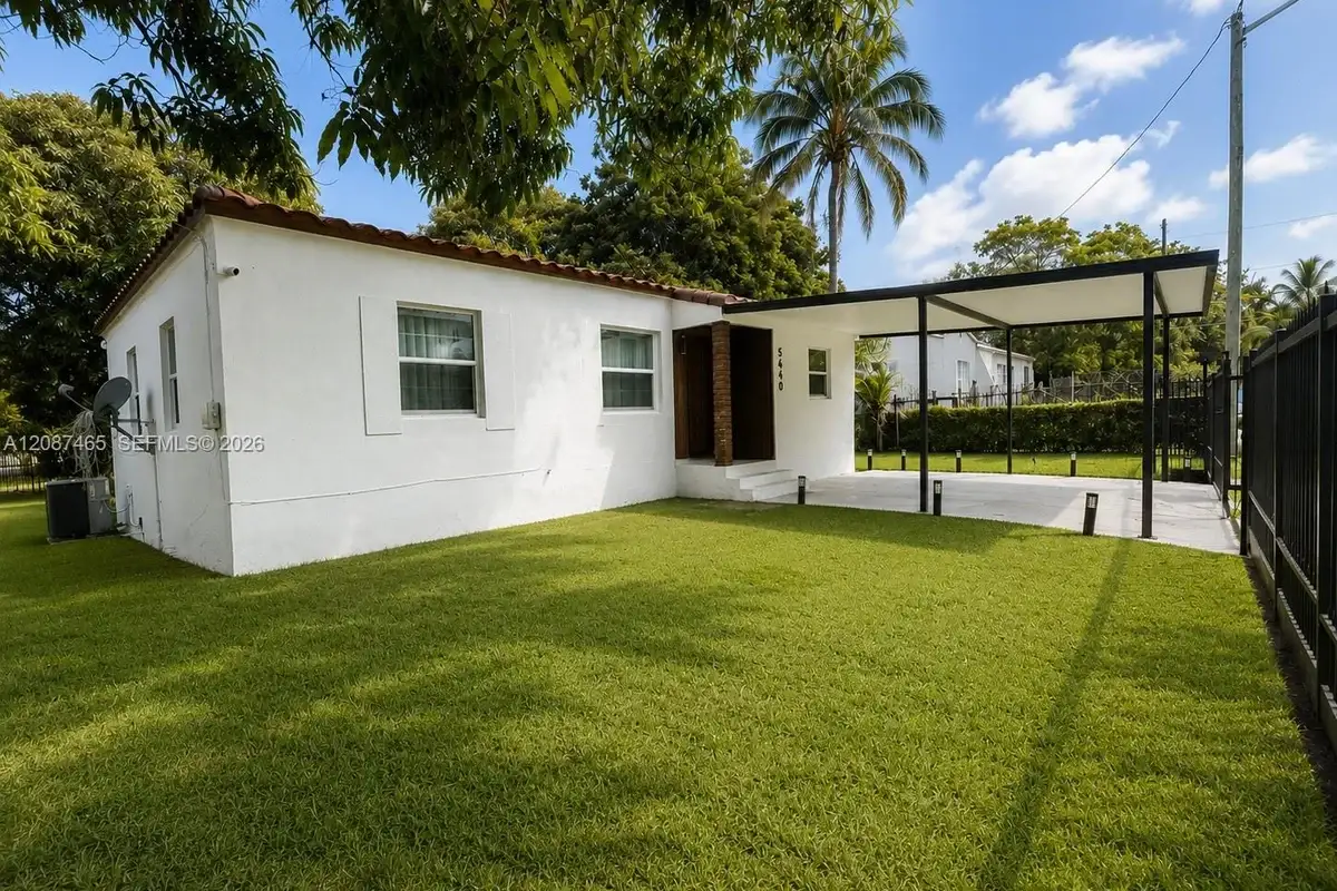 5640 NE Miami T #1, Miami: photo 1 of 13