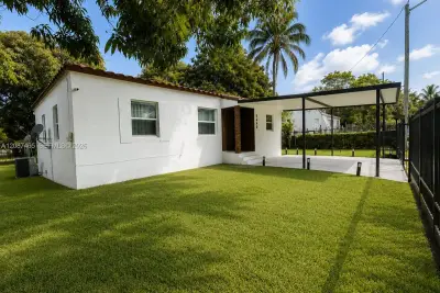 5640 NE Miami T #1, Miami: photo 1 of 13