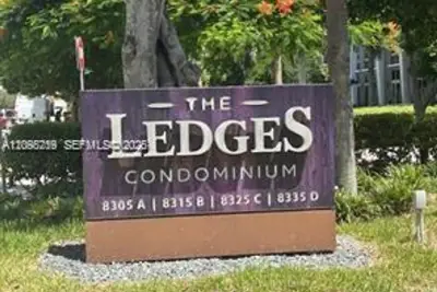 8335 SW 72nd Ave #203D, Miami: photo 1 of 14