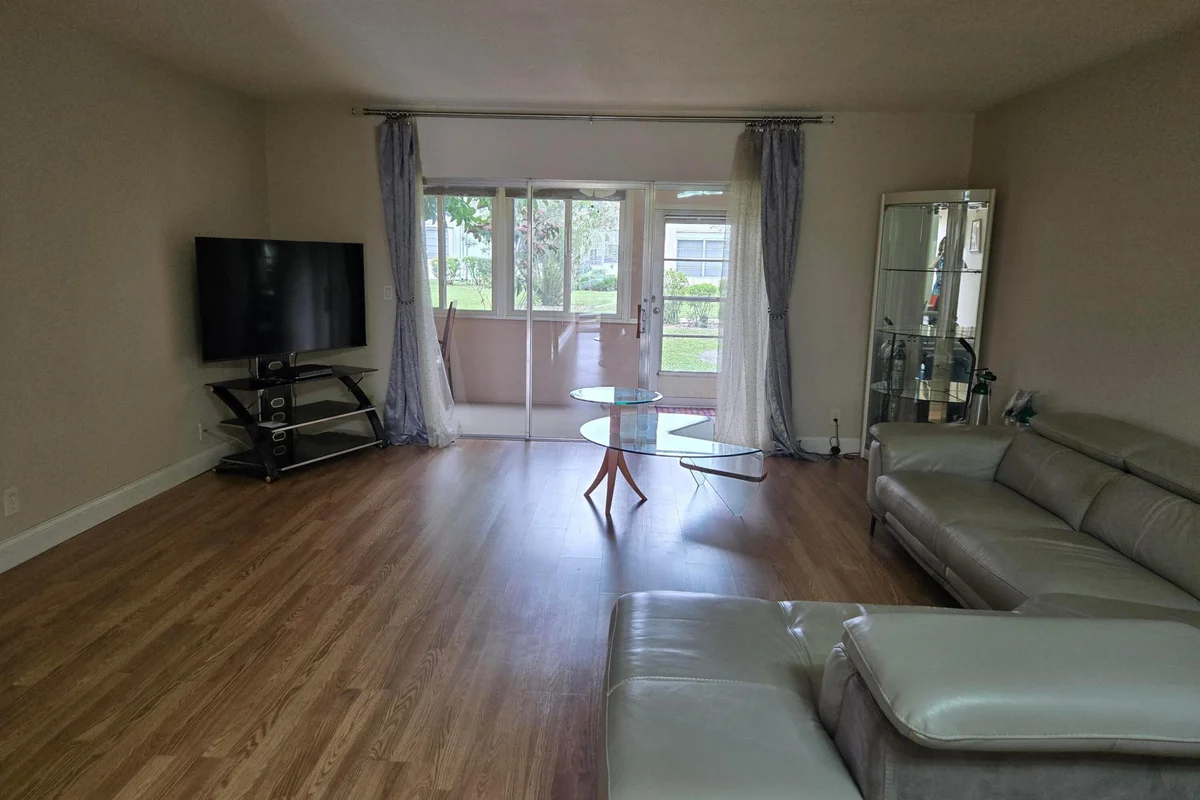 103 Oxford, West Palm Beach: photo 1 of 6