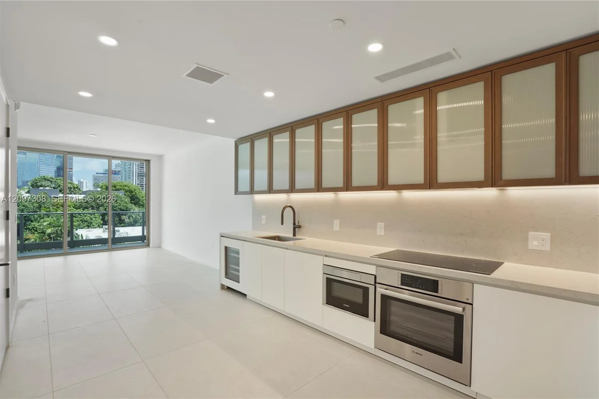 2200 Brickell Ave #306, Miami: photo 1 of 60