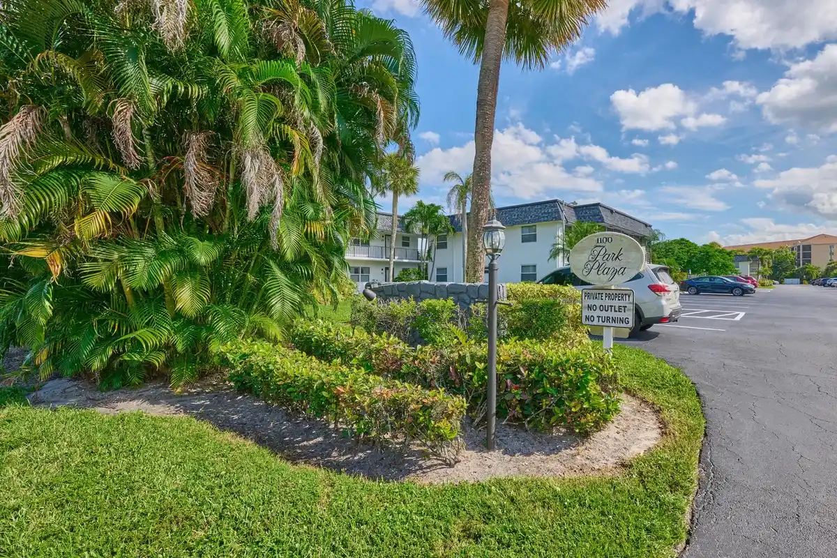 1100 E Indiantown Rd #104, Jupiter: photo 1 of 39