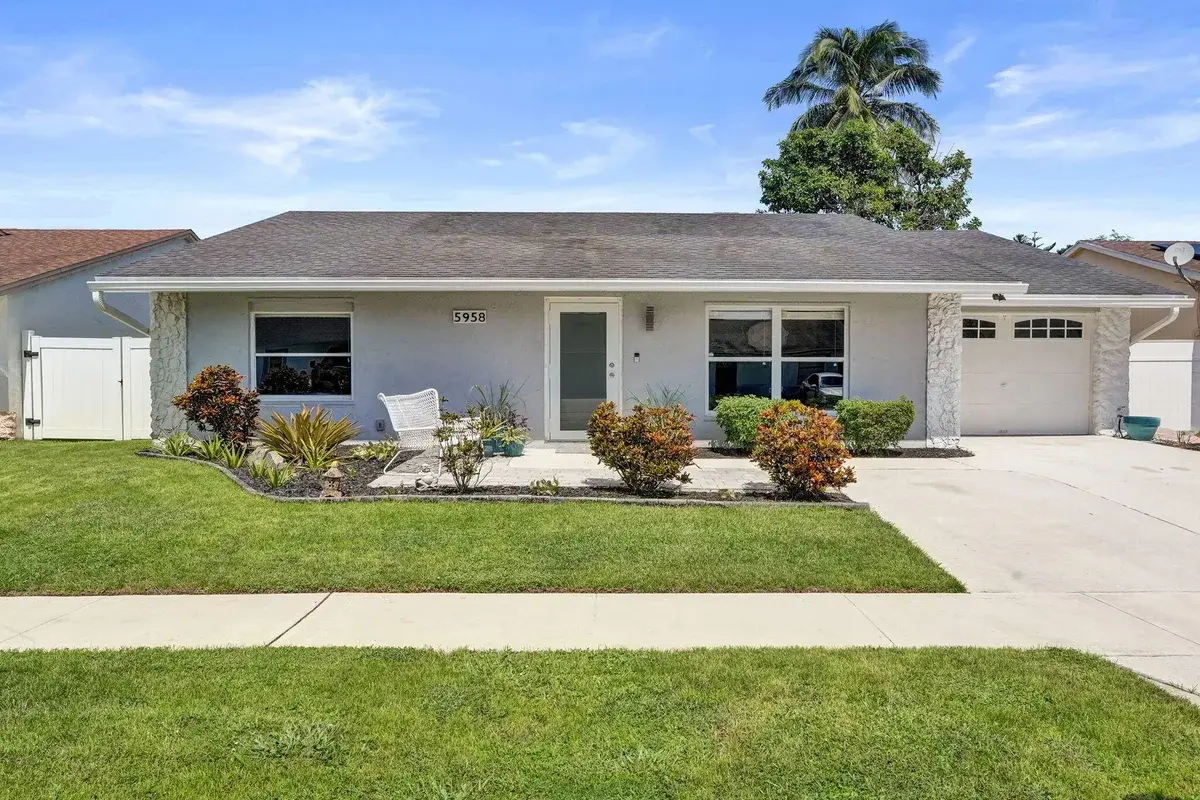 5958 Triphammer Rd, Lake Worth: photo 1 of 39