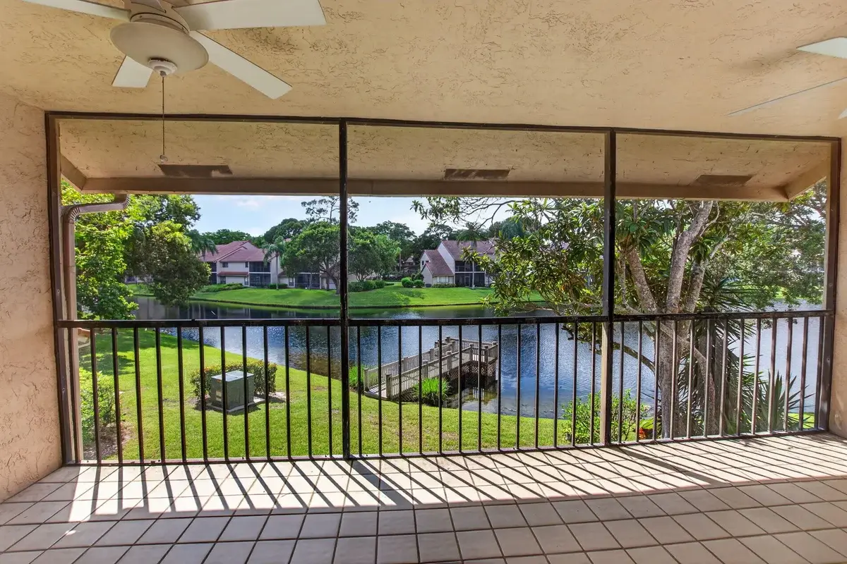 5621 Coach House Cir, Boca Raton: photo 1 of 26