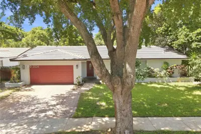 16500 E Stonehaven Rd, Miami Lakes: photo 1 of 30