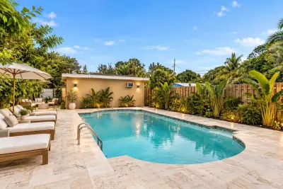 4329 Whispering Pines Rd, West Palm Beach: photo 1 of 53