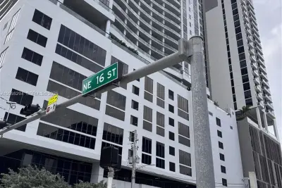 1600 NE 1st Ave #2014, Miami: photo 1 of 11