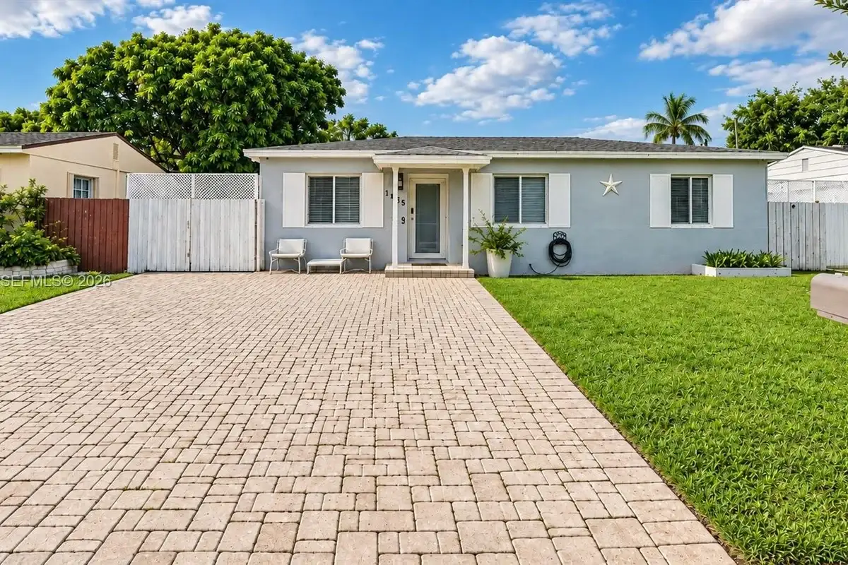 1435 NE 141st St, North Miami: photo 1 of 1