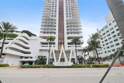 6365 Collins Ave #3909, Miami Beach: photo 1 of 41