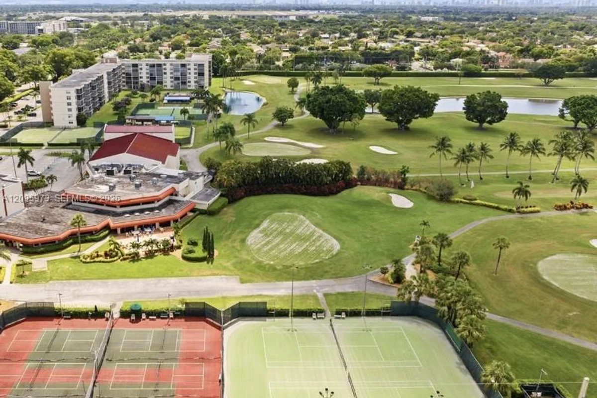 300 S Hollybrook Dr #203, Pembroke Pines: photo 1 of 31