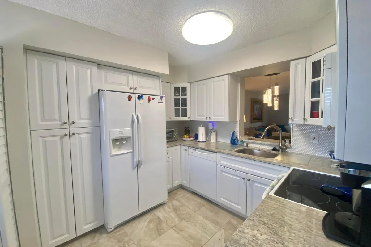 7281 Amberly Ln #404, Delray Beach: photo 1 of 36