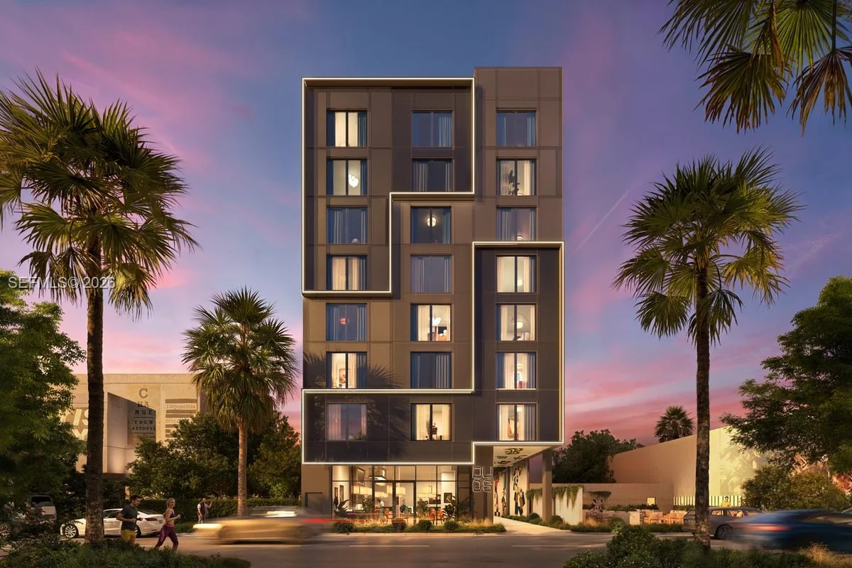 335 NW 28th St #705/706, Miami: photo 1 of 12