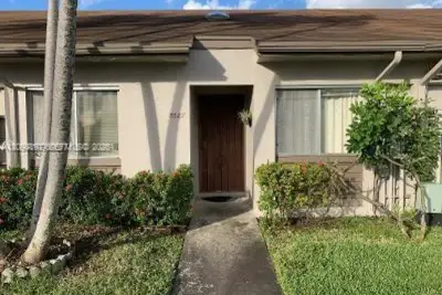 5587 Park Rd, Dania Beach: photo 1 of 15