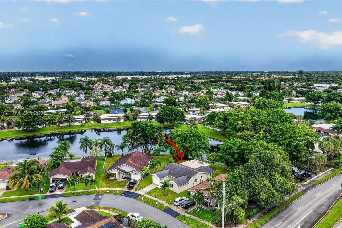 4904 NW 96th Ave, Sunrise: photo 1 of 50