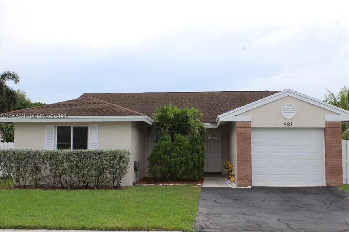 681 Pine Ridge Ter, Davie: photo 1 of 16