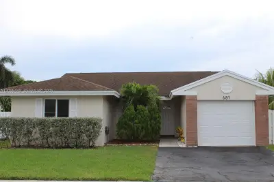 681 Pine Ridge Ter, Davie: photo 1 of 16