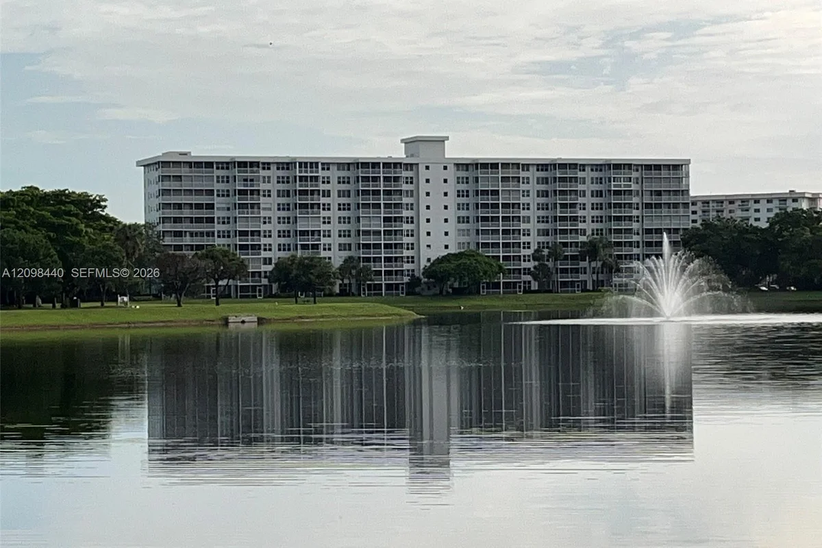 2900 N Course Dr #207, Pompano Beach: photo 1 of 20
