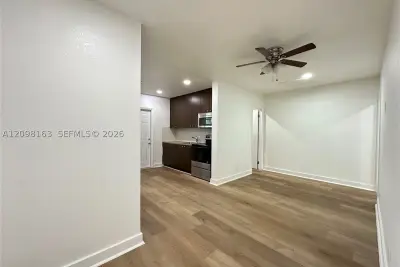 108 NW 2nd Ave #C, Hallandale Beach: photo 1 of 23