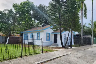 5606 NW 8th Ave, Miami: photo 1 of 7