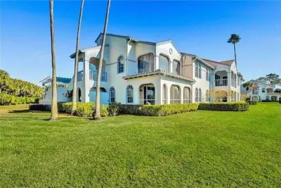 704 Ryder Cup Cir, Palm Beach Gardens: photo 1 of 101